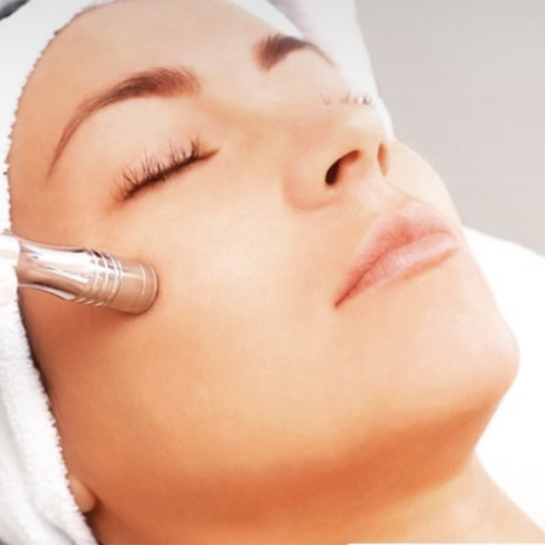 Manicura y Pedicura en LUCILIU de la Moraleja